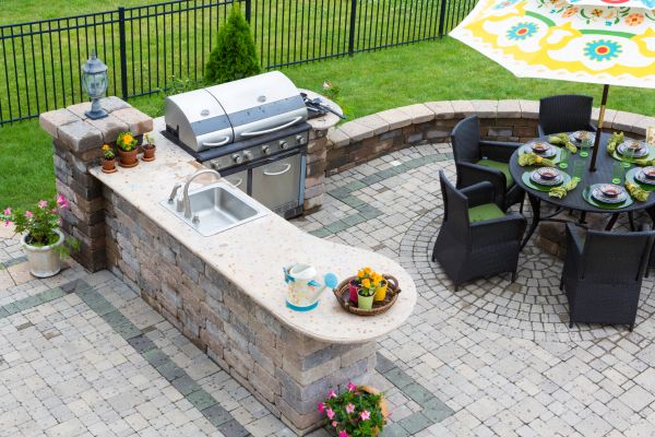 Outdoor Kitchen Construction Service